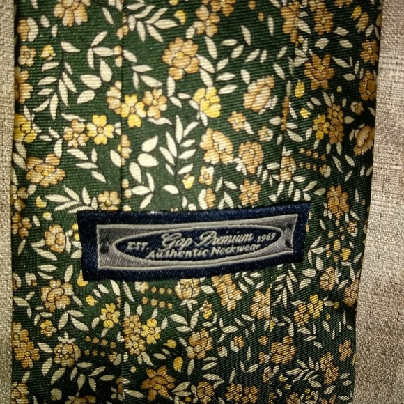 Two pack of men's neckties new still in sleeves - Picture 2 of 5